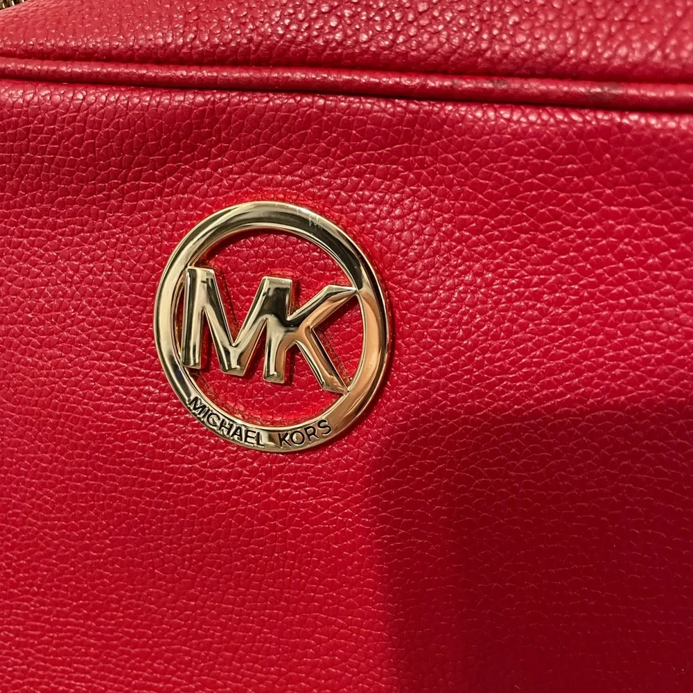Michael Kors Red Fulton Pebbled Leather Crossbody Bag zip top chain/Buckle strap